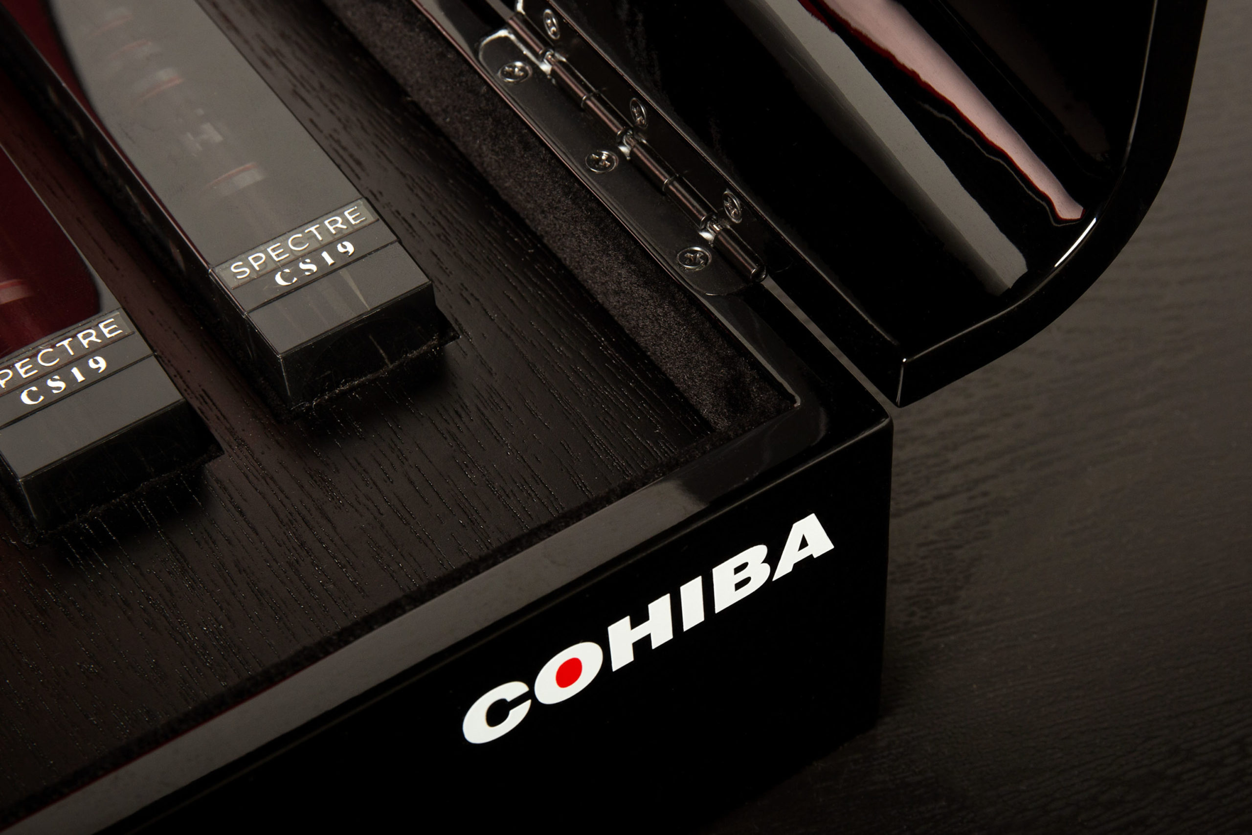 Cohiba Spectre Detail - Outer Box
