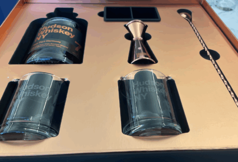 Creating Memorable Influencer Kits