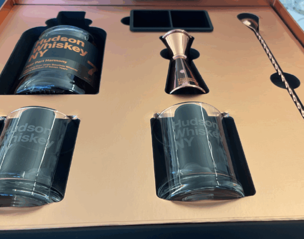 Creating Memorable Influencer Kits